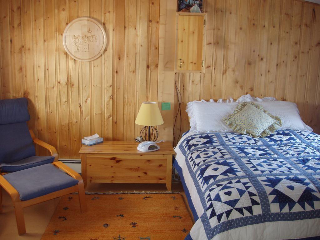 Arctic Chalet Resort Inuvik Exteriör bild