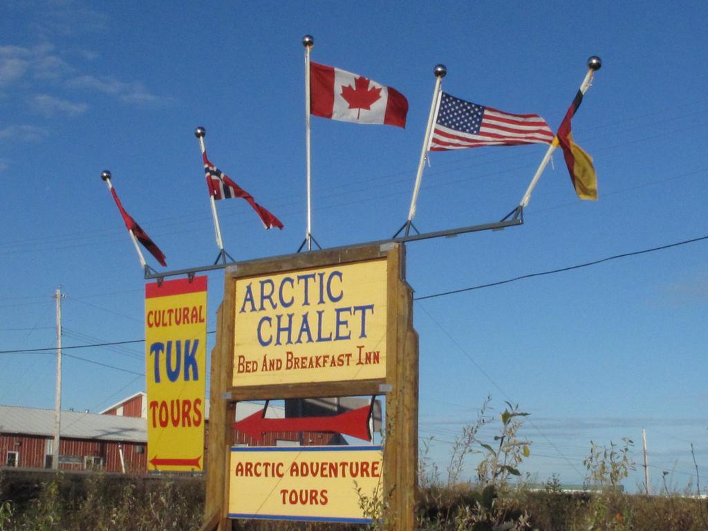 Arctic Chalet Resort Inuvik Exteriör bild