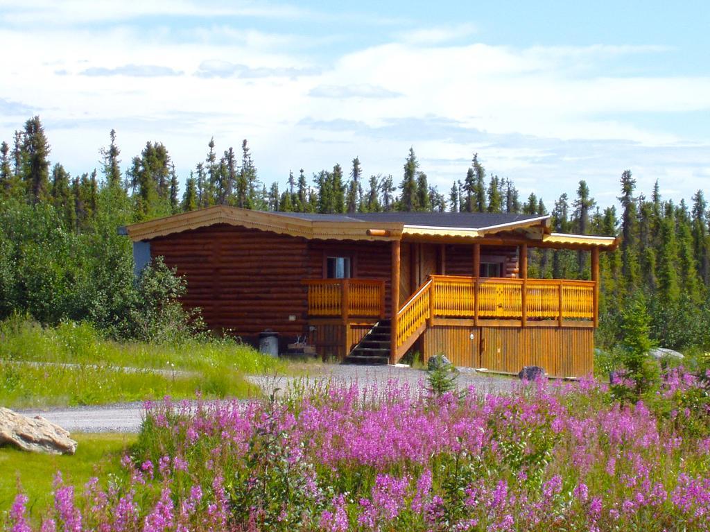 Arctic Chalet Resort Inuvik Exteriör bild